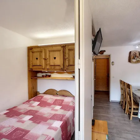 Renove 6 Pers, 30m², Pied Des Pistes, Balcon Sud, Boedette D, Les Menuires - Fr-1-178-172 *
